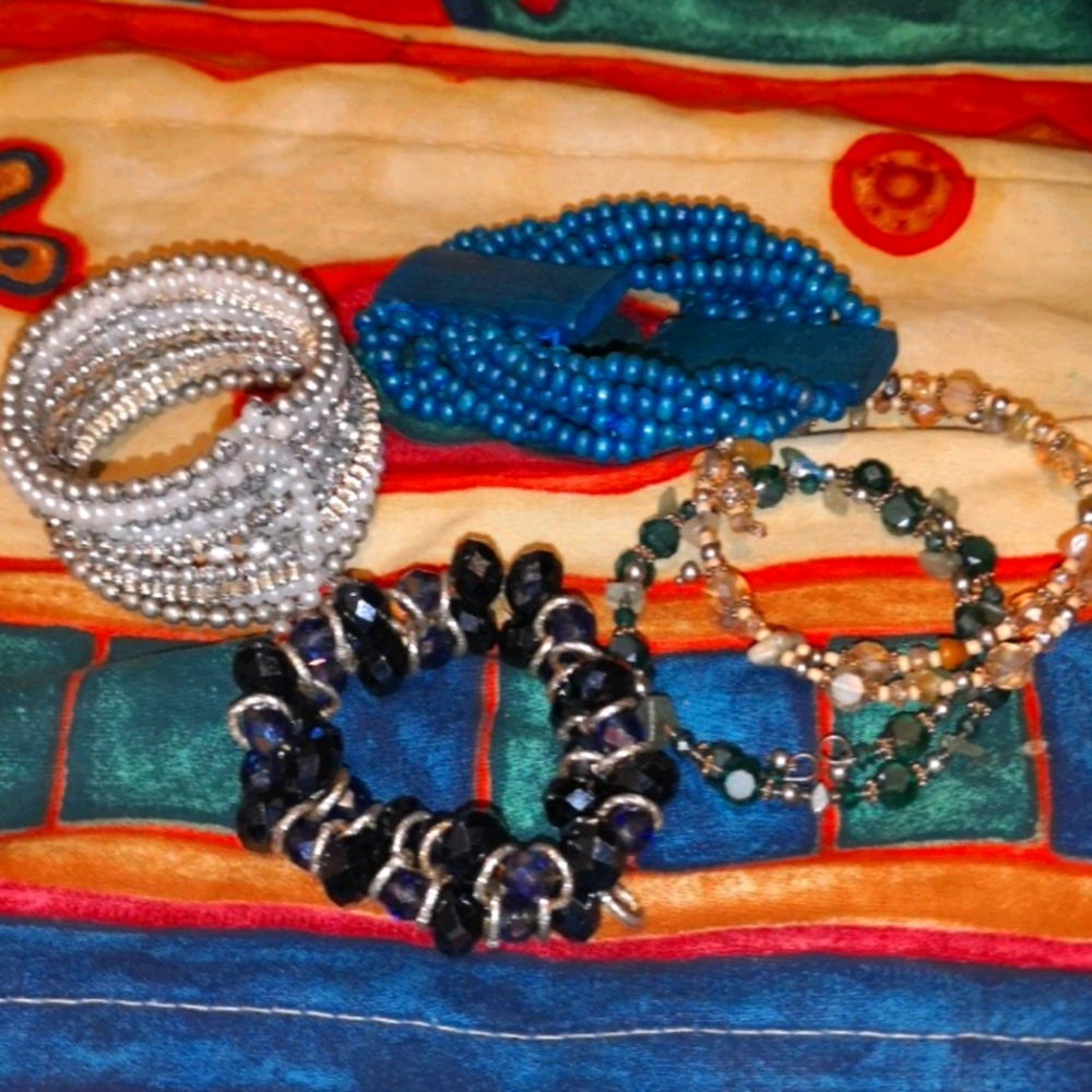 Set of bracelets